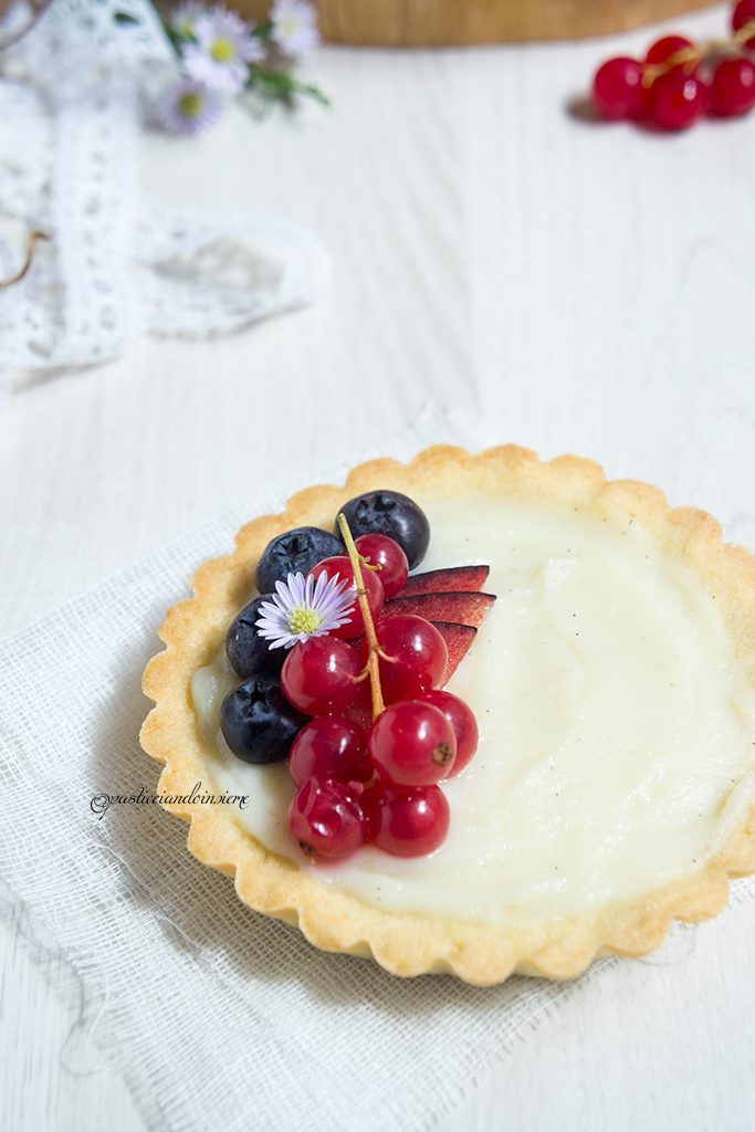 crostatine-crema-latte-ribes