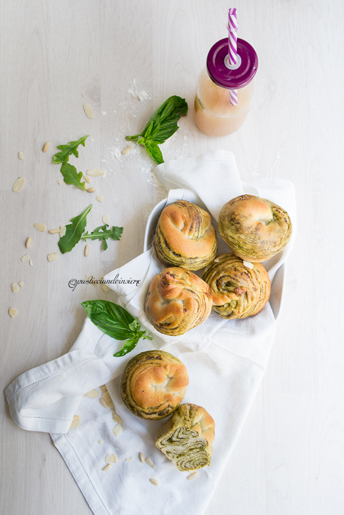 cruffin_rucola-mandorle_pesto